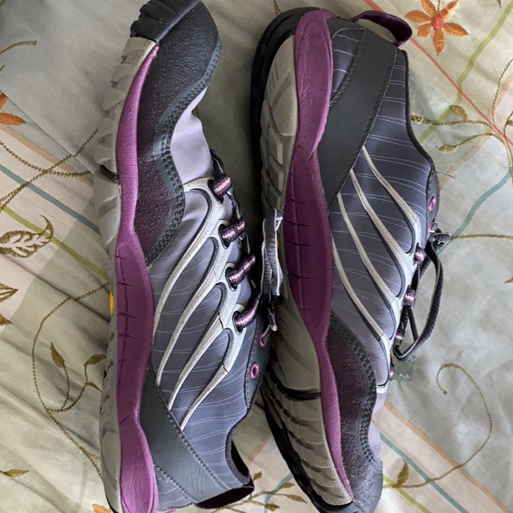Merrell Women’s Lithe glove shoes sz 9